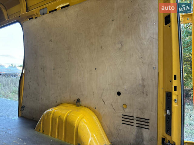 Мерседес Sprinter 2006 у Рівному на Automoto.ua Жовтий Мерседес Sprinter, об'ємом двигуна 2.2 л та пробігом 377 тис. км за 11450 $, фото 49 на Automoto.ua