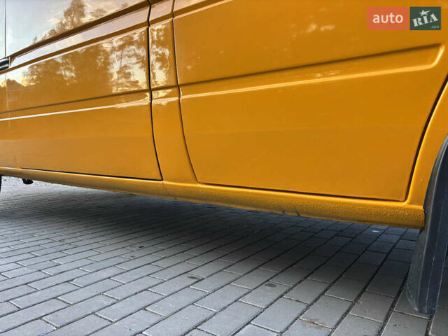 Мерседес Sprinter 2006 у Рівному на Automoto.ua Жовтий Мерседес Sprinter, об'ємом двигуна 2.2 л та пробігом 377 тис. км за 11450 $, фото 19 на Automoto.ua