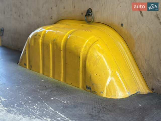 Мерседес Sprinter 2006 у Рівному на Automoto.ua Жовтий Мерседес Sprinter, об'ємом двигуна 2.2 л та пробігом 377 тис. км за 11450 $, фото 46 на Automoto.ua