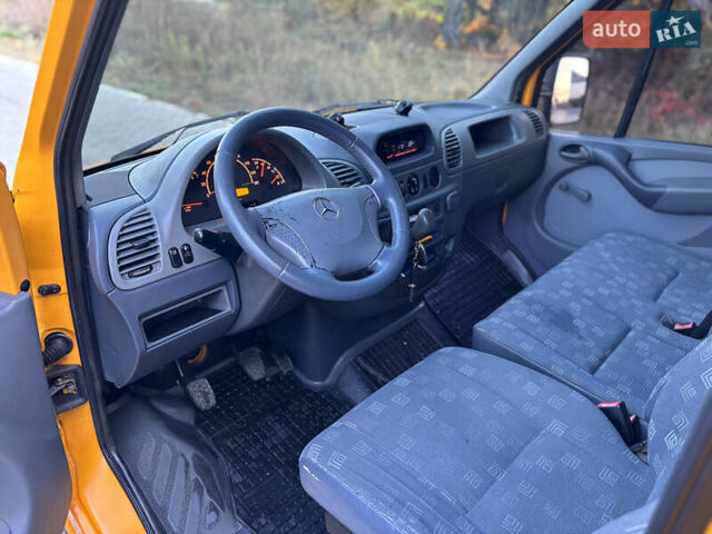 Мерседес Sprinter 2006 у Рівному на Automoto.ua Жовтий Мерседес Sprinter, об'ємом двигуна 2.2 л та пробігом 377 тис. км за 11450 $, фото 29 на Automoto.ua
