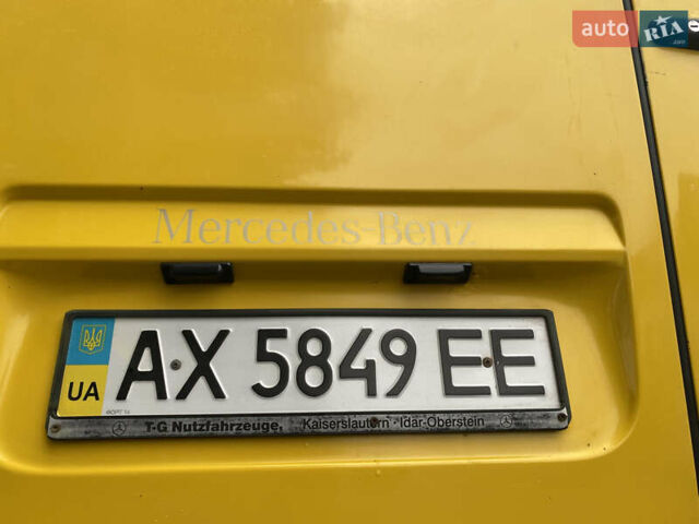 Жовтий Мерседес Sprinter, об'ємом двигуна 2.1 л та пробігом 380 тис. км за 8950 $, фото 33 на Automoto.ua