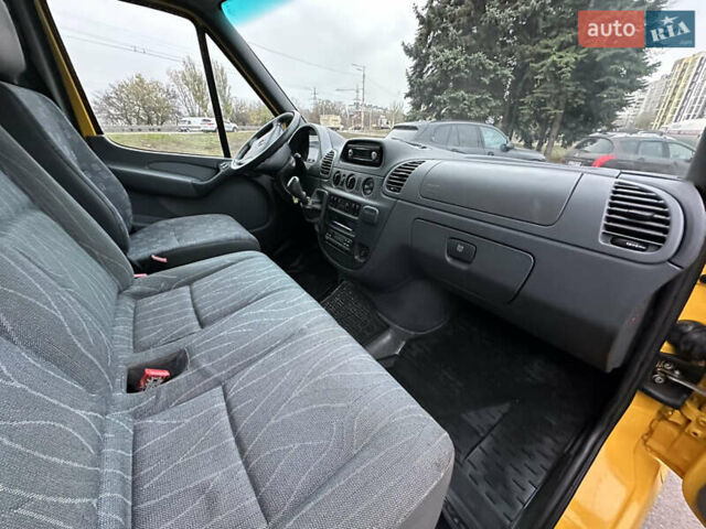 Жовтий Мерседес Sprinter, об'ємом двигуна 0 л та пробігом 175 тис. км за 22750 $, фото 20 на Automoto.ua