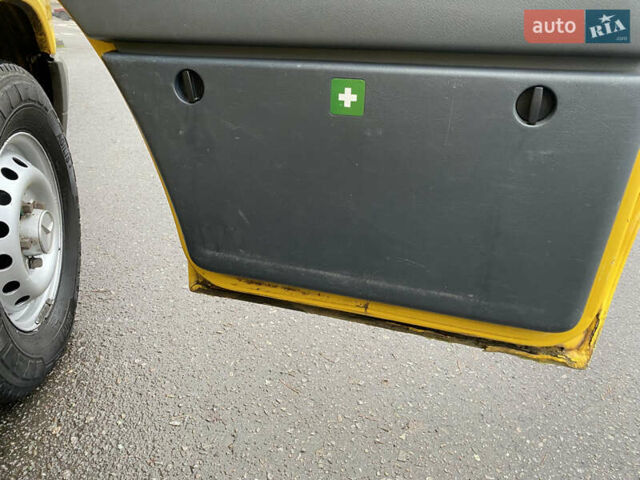 Жовтий Мерседес Sprinter, об'ємом двигуна 2.1 л та пробігом 380 тис. км за 8950 $, фото 26 на Automoto.ua
