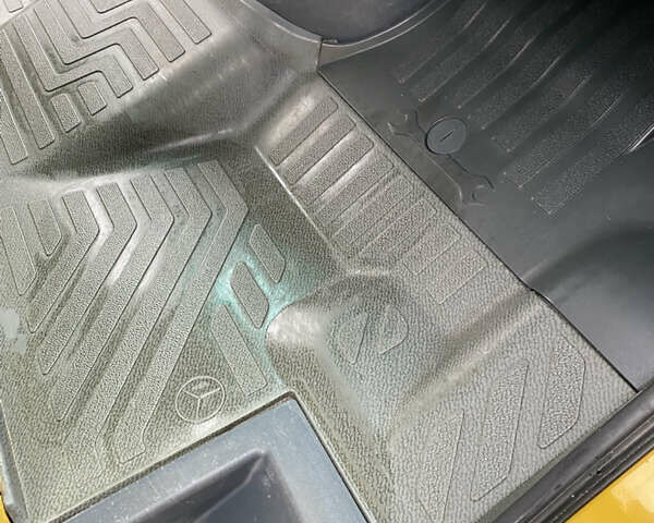 Жовтий Мерседес Sprinter, об'ємом двигуна 2.1 л та пробігом 380 тис. км за 8950 $, фото 65 на Automoto.ua