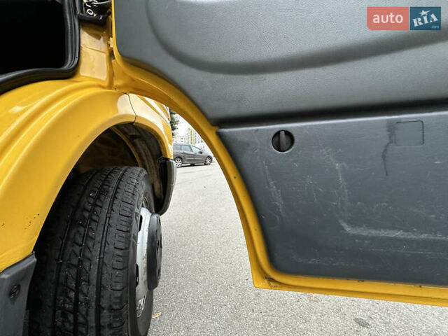 Жовтий Мерседес Sprinter, об'ємом двигуна 0 л та пробігом 175 тис. км за 22750 $, фото 17 на Automoto.ua