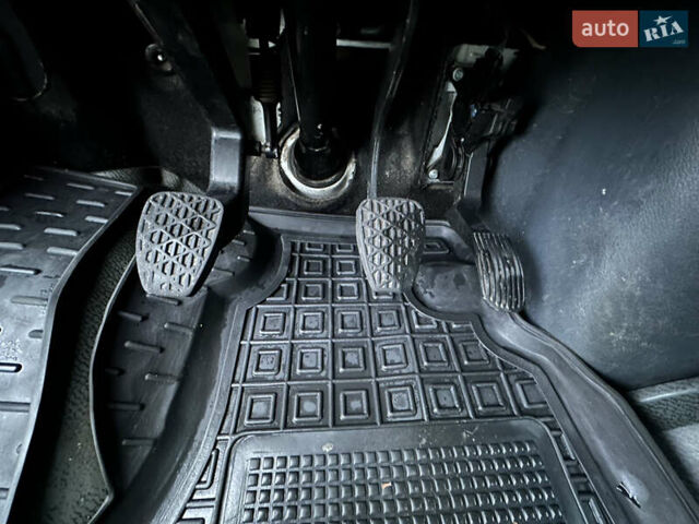 Жовтий Мерседес Sprinter, об'ємом двигуна 0 л та пробігом 175 тис. км за 22750 $, фото 4 на Automoto.ua