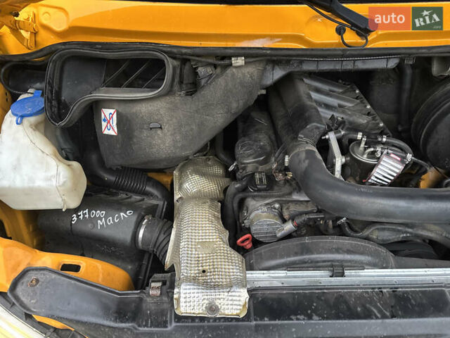 Жовтий Мерседес Sprinter, об'ємом двигуна 0 л та пробігом 380 тис. км за 11150 $, фото 43 на Automoto.ua