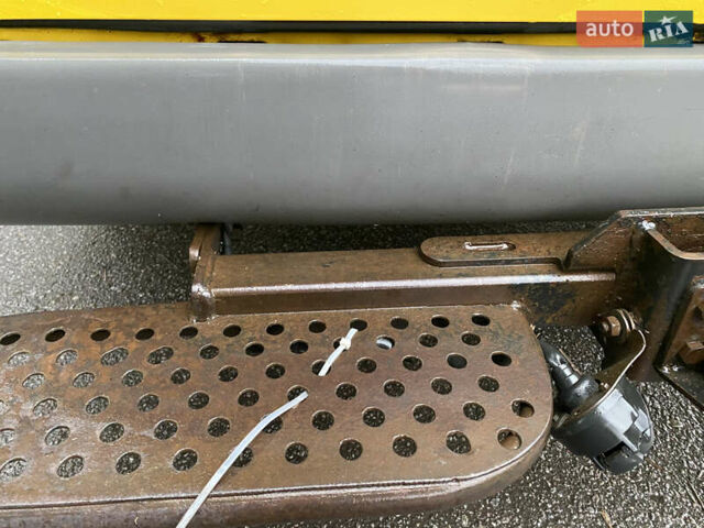 Жовтий Мерседес Sprinter, об'ємом двигуна 2.1 л та пробігом 380 тис. км за 8950 $, фото 82 на Automoto.ua