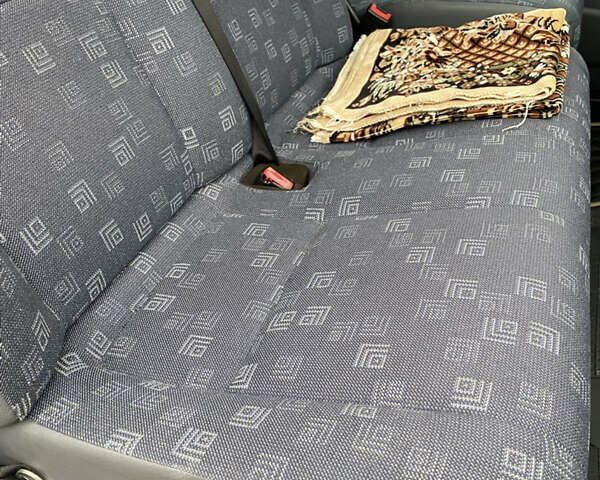 Жовтий Мерседес Sprinter, об'ємом двигуна 2.1 л та пробігом 380 тис. км за 8950 $, фото 46 на Automoto.ua