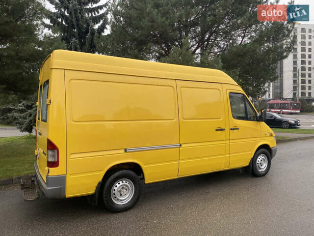 Жовтий Мерседес Sprinter, об'ємом двигуна 2.1 л та пробігом 380 тис. км за 8950 $, фото 4 на Automoto.ua