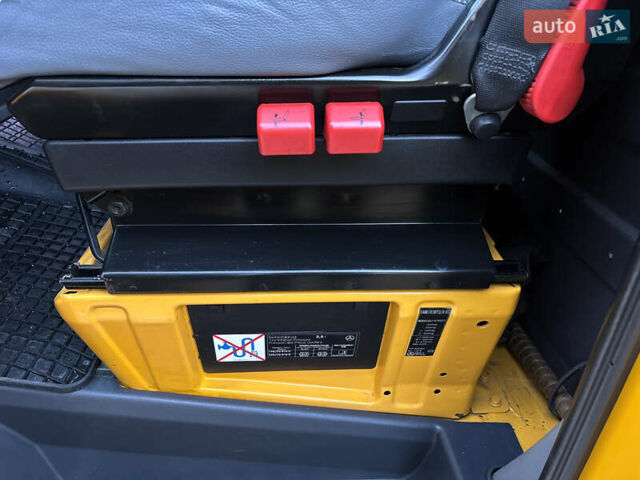 Мерседес Sprinter 2006 у Рівному на Automoto.ua Жовтий Мерседес Sprinter, об'ємом двигуна 2.2 л та пробігом 377 тис. км за 11450 $, фото 39 на Automoto.ua