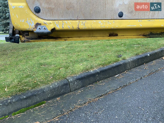 Жовтий Мерседес Sprinter, об'ємом двигуна 2.1 л та пробігом 380 тис. км за 8950 $, фото 28 на Automoto.ua