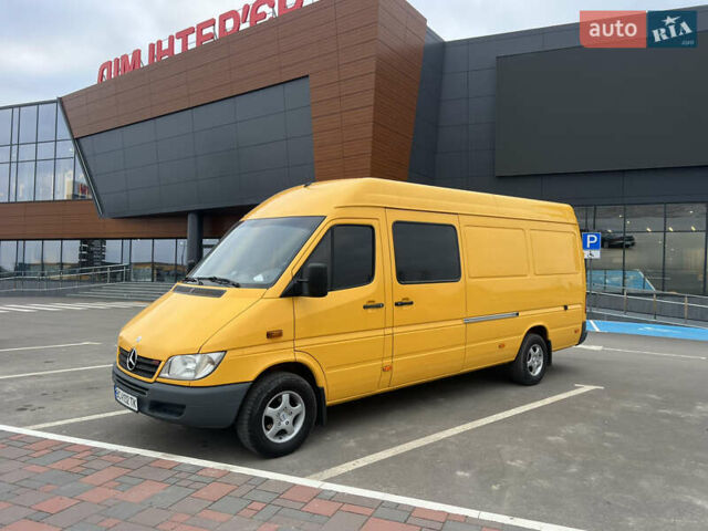 Желтый Мерседес Sprinter, объемом двигателя 0 л и пробегом 350 тыс. км за 12000 $, фото 1 на Automoto.ua