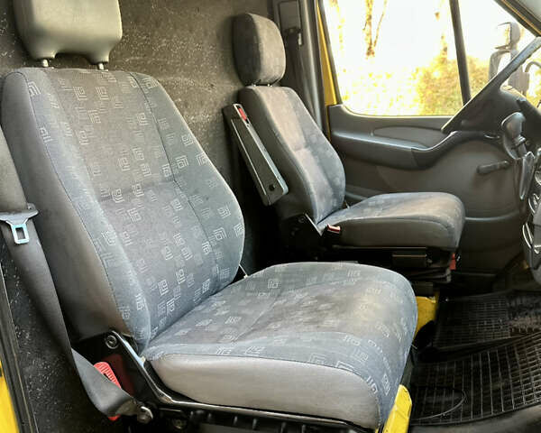 Жовтий Мерседес Sprinter, об'ємом двигуна 2.2 л та пробігом 495 тис. км за 6700 $, фото 20 на Automoto.ua