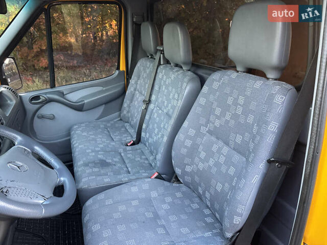 Мерседес Sprinter 2006 у Рівному на Automoto.ua Жовтий Мерседес Sprinter, об'ємом двигуна 2.2 л та пробігом 377 тис. км за 11450 $, фото 34 на Automoto.ua
