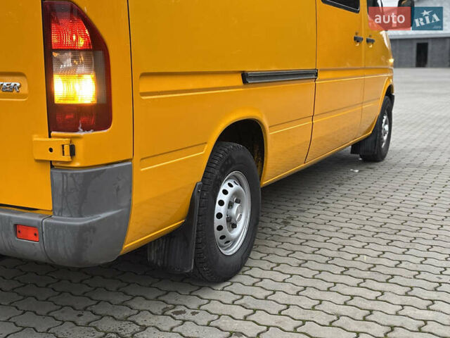 Жовтий Мерседес Sprinter, об'ємом двигуна 0 л та пробігом 380 тис. км за 11150 $, фото 8 на Automoto.ua