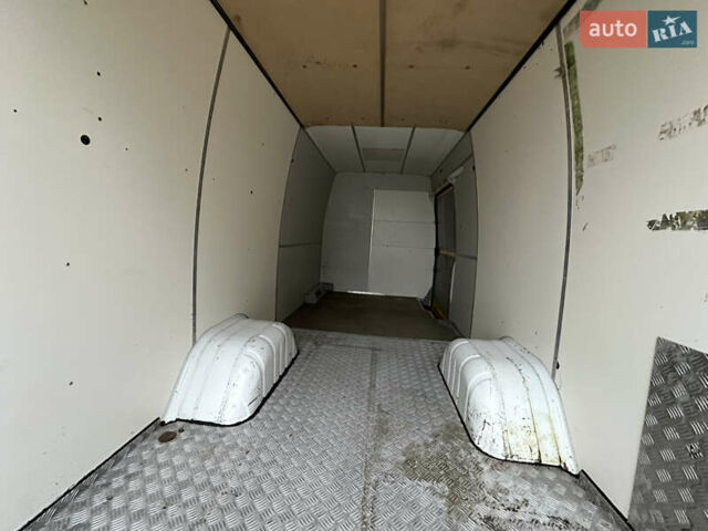 Жовтий Мерседес Sprinter, об'ємом двигуна 0 л та пробігом 175 тис. км за 22750 $, фото 16 на Automoto.ua