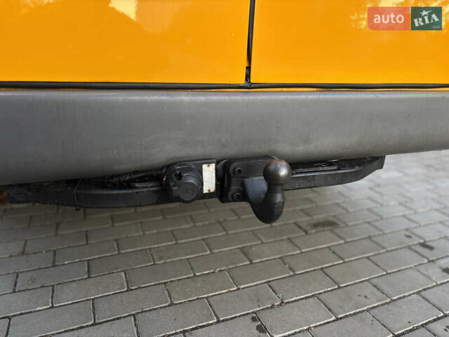 Мерседес Sprinter 2006 у Рівному на Automoto.ua Жовтий Мерседес Sprinter, об'ємом двигуна 2.2 л та пробігом 377 тис. км за 11450 $, фото 54 на Automoto.ua