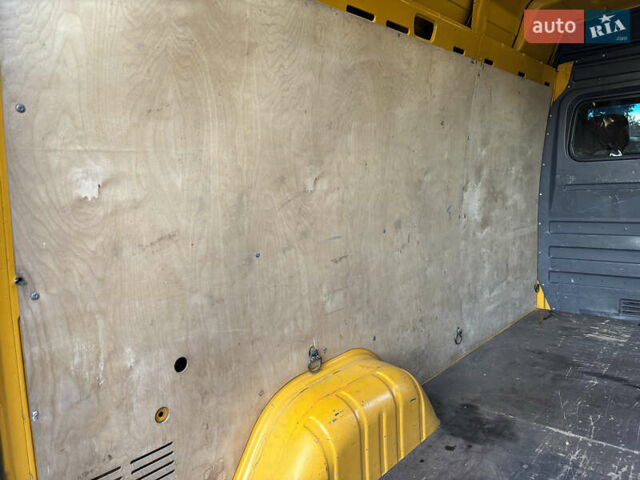 Мерседес Sprinter 2006 у Рівному на Automoto.ua Жовтий Мерседес Sprinter, об'ємом двигуна 2.2 л та пробігом 377 тис. км за 11450 $, фото 48 на Automoto.ua
