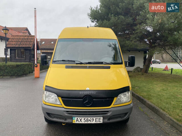 Жовтий Мерседес Sprinter, об'ємом двигуна 2.1 л та пробігом 380 тис. км за 8950 $, фото 5 на Automoto.ua