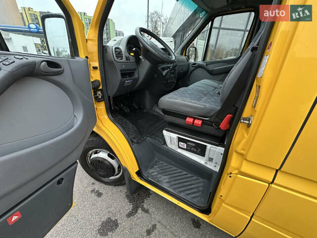 Жовтий Мерседес Sprinter, об'ємом двигуна 0 л та пробігом 175 тис. км за 22750 $, фото 7 на Automoto.ua