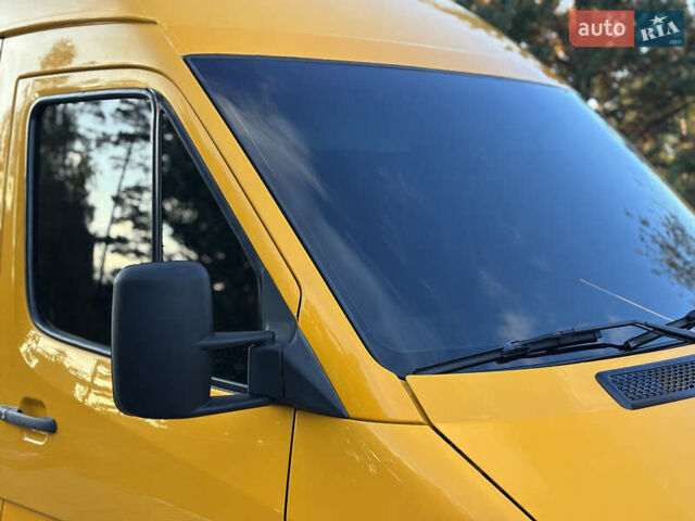 Мерседес Sprinter 2006 у Рівному на Automoto.ua Жовтий Мерседес Sprinter, об'ємом двигуна 2.2 л та пробігом 377 тис. км за 11450 $, фото 25 на Automoto.ua