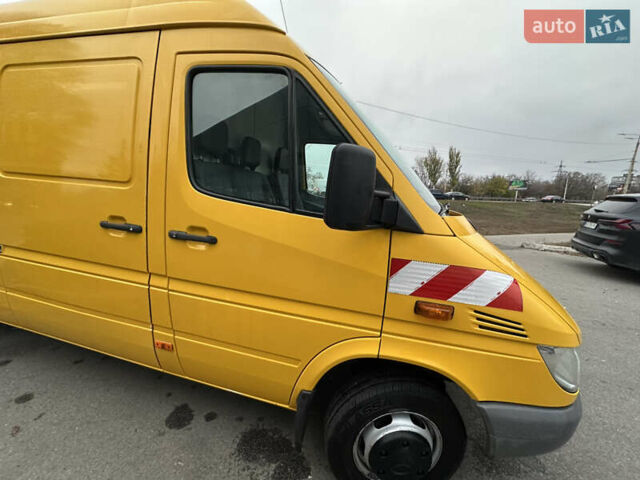 Жовтий Мерседес Sprinter, об'ємом двигуна 0 л та пробігом 175 тис. км за 22750 $, фото 24 на Automoto.ua
