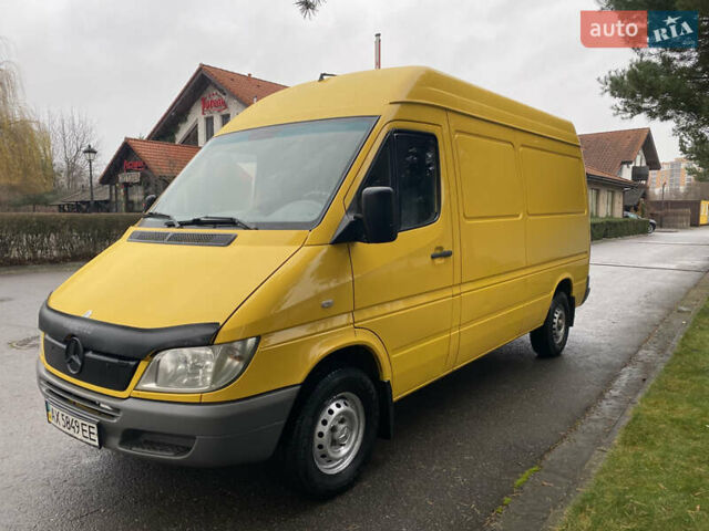 Жовтий Мерседес Sprinter, об'ємом двигуна 2.1 л та пробігом 380 тис. км за 8950 $, фото 8 на Automoto.ua