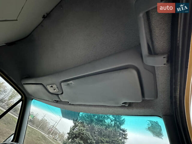 Жовтий Мерседес Sprinter, об'ємом двигуна 0 л та пробігом 175 тис. км за 22750 $, фото 21 на Automoto.ua