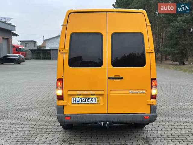 Жовтий Мерседес Sprinter, об'ємом двигуна 0 л та пробігом 380 тис. км за 11150 $, фото 6 на Automoto.ua