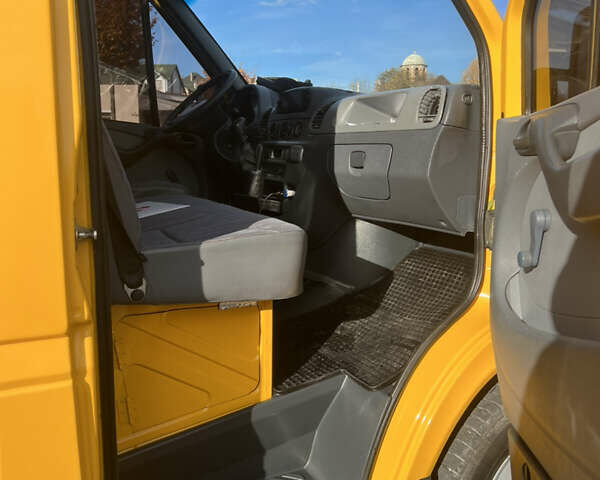 Желтый Мерседес Sprinter, объемом двигателя 0 л и пробегом 350 тыс. км за 12000 $, фото 15 на Automoto.ua