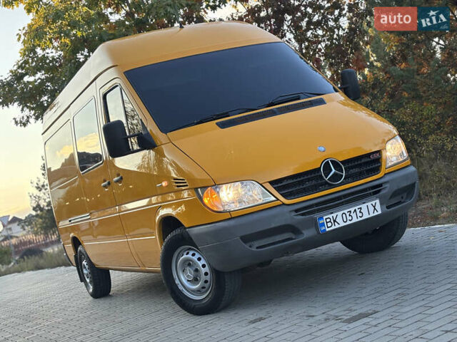 Мерседес Sprinter 2006 у Рівному на Automoto.ua Жовтий Мерседес Sprinter, об'ємом двигуна 2.2 л та пробігом 377 тис. км за 11450 $, фото 3 на Automoto.ua