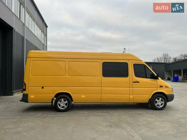 Жовтий Мерседес Sprinter, об'ємом двигуна 0 л та пробігом 350 тис. км за 12000 $, фото 6 на Automoto.ua