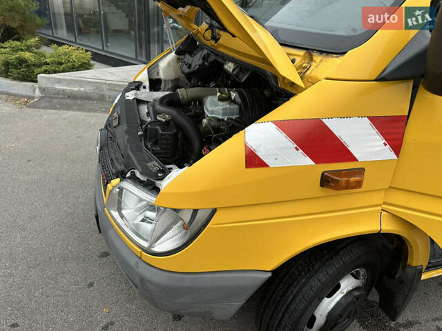 Жовтий Мерседес Sprinter, об'ємом двигуна 0 л та пробігом 175 тис. км за 22750 $, фото 40 на Automoto.ua