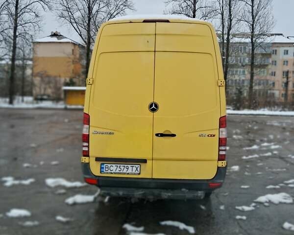 Желтый Мерседес Sprinter, объемом двигателя 3 л и пробегом 340 тыс. км за 24500 $, фото 9 на Automoto.ua