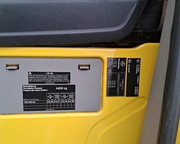 Желтый Мерседес Sprinter, объемом двигателя 3 л и пробегом 340 тыс. км за 24500 $, фото 15 на Automoto.ua