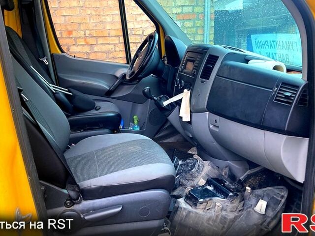 Жовтий Мерседес Sprinter, об'ємом двигуна 1.8 л та пробігом 0 тис. км за 10000 $, фото 2 на Automoto.ua
