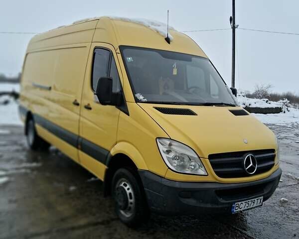 Желтый Мерседес Sprinter, объемом двигателя 3 л и пробегом 340 тыс. км за 24500 $, фото 13 на Automoto.ua