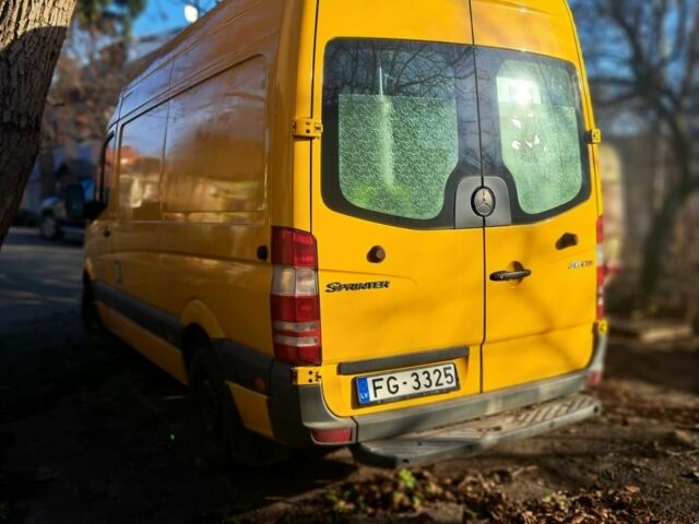 Жовтий Мерседес Sprinter, об'ємом двигуна 2.2 л та пробігом 350 тис. км за 7000 $, фото 3 на Automoto.ua