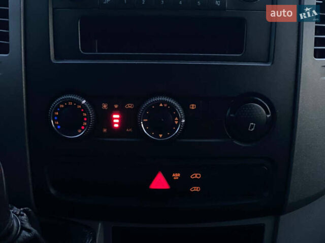Желтый Мерседес Sprinter, объемом двигателя 2.14 л и пробегом 325 тыс. км за 8700 $, фото 11 на Automoto.ua