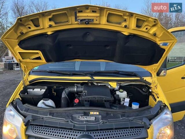 Жовтий Мерседес Sprinter, об'ємом двигуна 2.2 л та пробігом 138 тис. км за 25000 $, фото 18 на Automoto.ua
