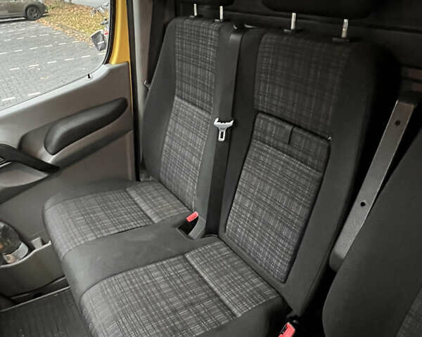 Жовтий Мерседес Sprinter, об'ємом двигуна 2.14 л та пробігом 468 тис. км за 15500 $, фото 8 на Automoto.ua