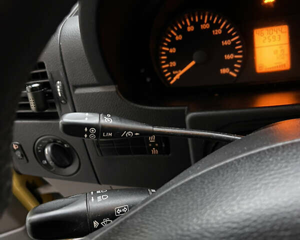 Жовтий Мерседес Sprinter, об'ємом двигуна 2.14 л та пробігом 468 тис. км за 15500 $, фото 10 на Automoto.ua