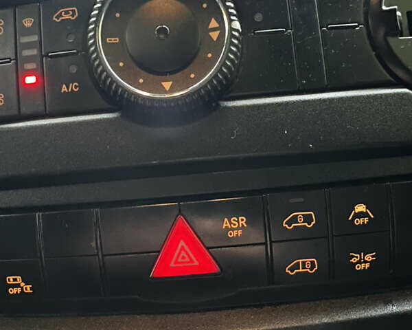 Жовтий Мерседес Sprinter, об'ємом двигуна 2.14 л та пробігом 468 тис. км за 15500 $, фото 14 на Automoto.ua