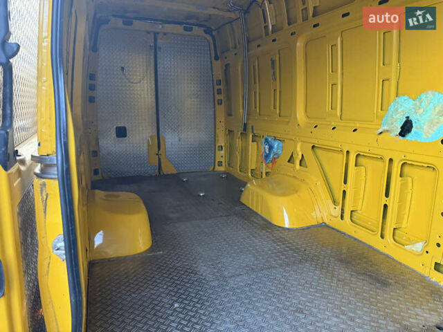 Жовтий Мерседес Sprinter, об'ємом двигуна 3 л та пробігом 16 тис. км за 58476 $, фото 13 на Automoto.ua