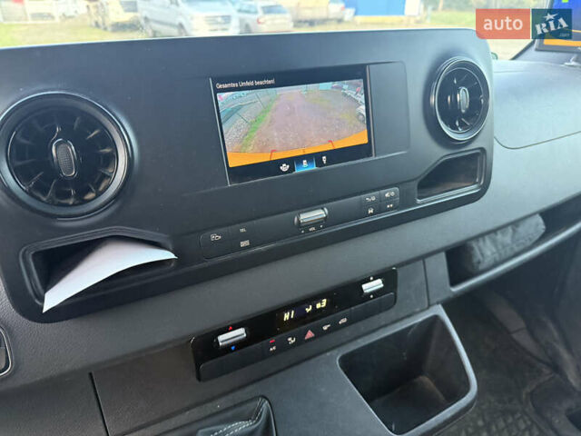 Жовтий Мерседес Sprinter, об'ємом двигуна 3 л та пробігом 16 тис. км за 58476 $, фото 8 на Automoto.ua