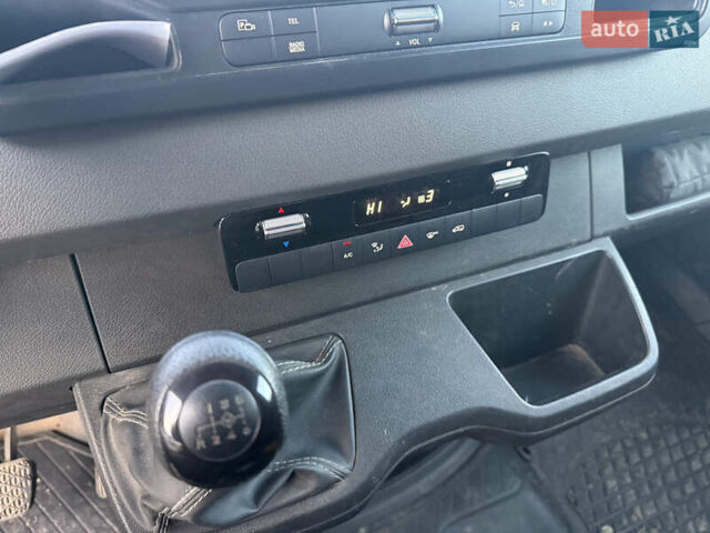 Жовтий Мерседес Sprinter, об'ємом двигуна 3 л та пробігом 16 тис. км за 58476 $, фото 10 на Automoto.ua