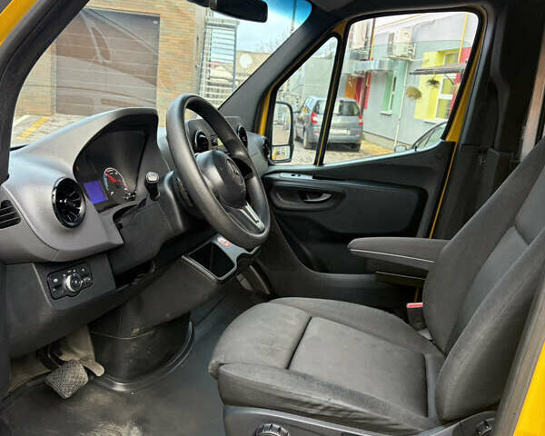 Жовтий Мерседес Sprinter, об'ємом двигуна 0 л та пробігом 63 тис. км за 18997 $, фото 15 на Automoto.ua