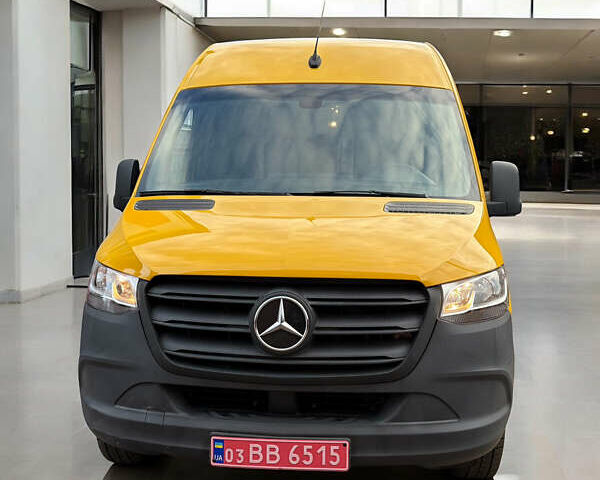 Жовтий Мерседес Sprinter, об'ємом двигуна 0 л та пробігом 63 тис. км за 18997 $, фото 3 на Automoto.ua
