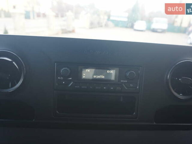 Желтый Мерседес Sprinter, объемом двигателя 0 л и пробегом 72 тыс. км за 18000 $, фото 31 на Automoto.ua